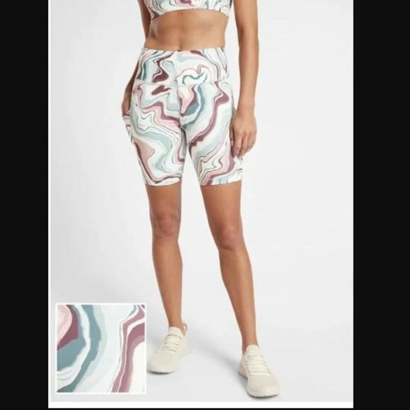 Athleta Ultimate Stash Pocket Printed 7" Short Size M - Picture 1 of 9